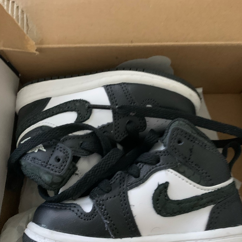 Jordan Kids Black and White Sneakers